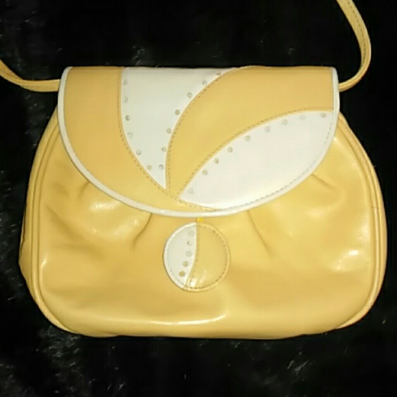 Saks Fifth Avenue Handbags - Final Price Vintage Saks Fifth Avenue Purse